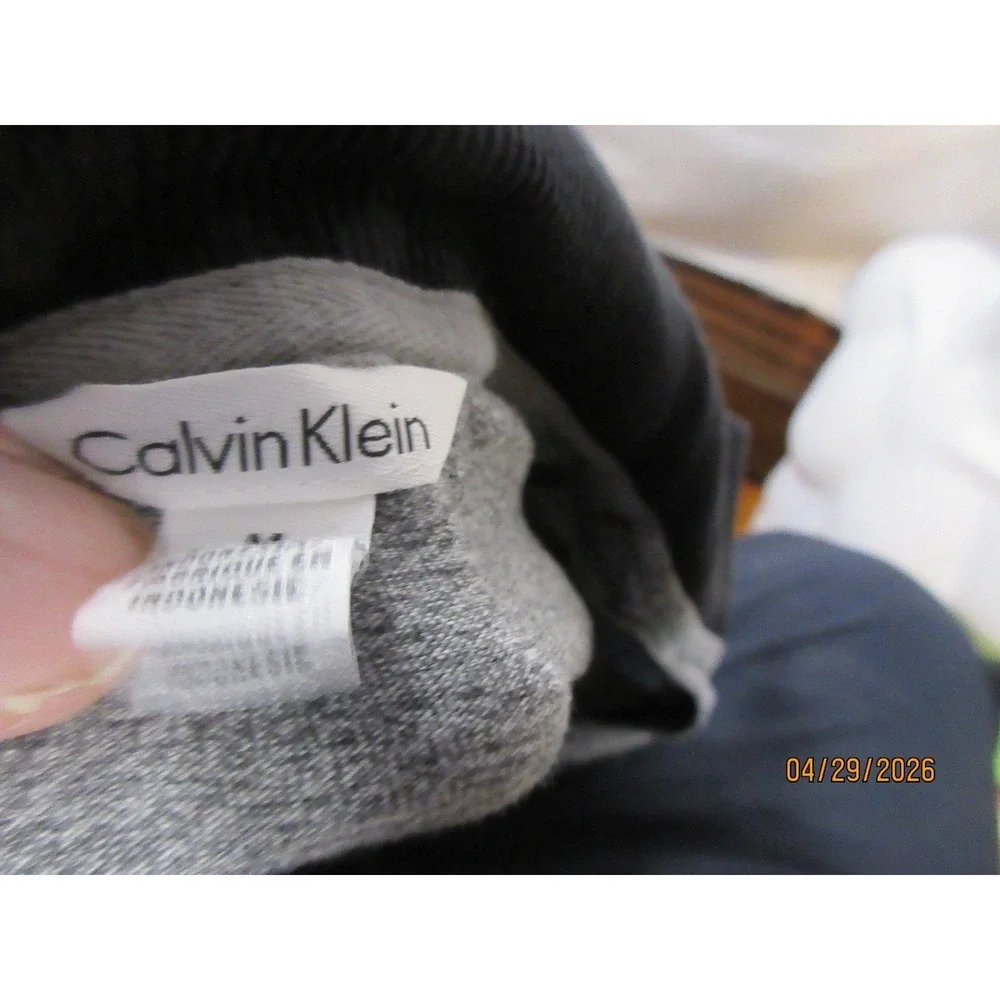 Calvin Klein Men's Quarter Zip Pullover Heather Grey Mock Neck Logo Top Size M - Picture 7 of 8